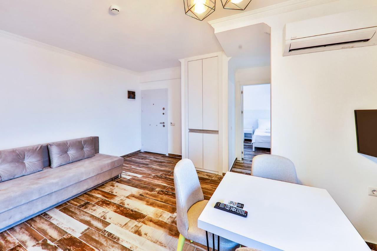 Apartament Sanisu *
