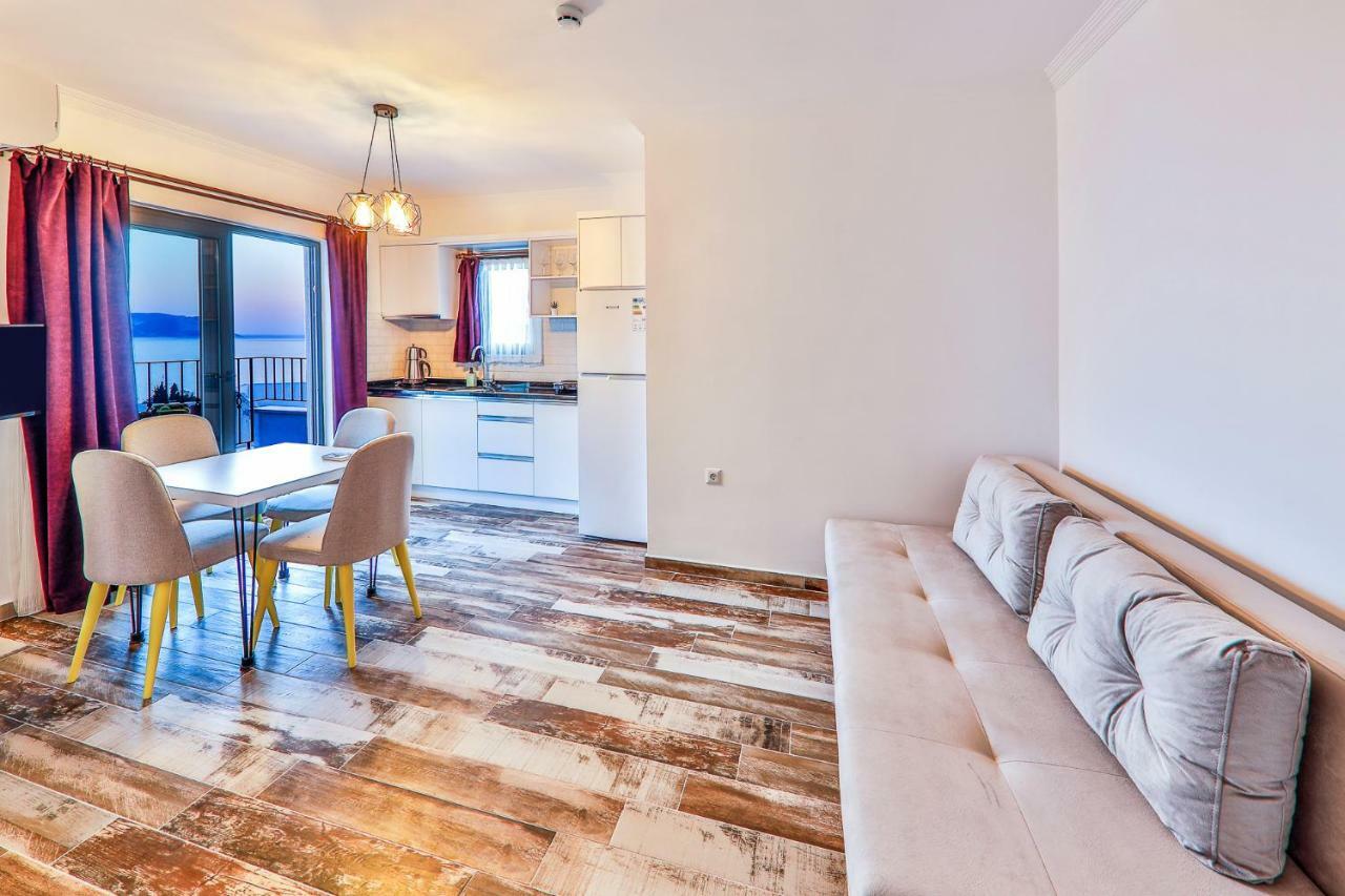 Apartament Sanisu *